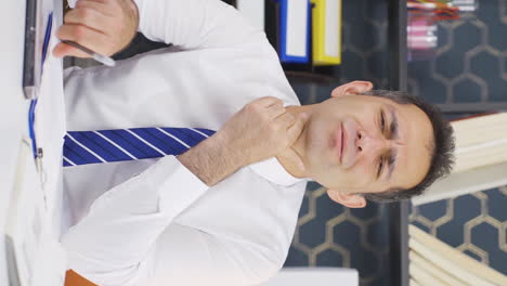 Vertical-video-of-Businessman-with-sore-throat.